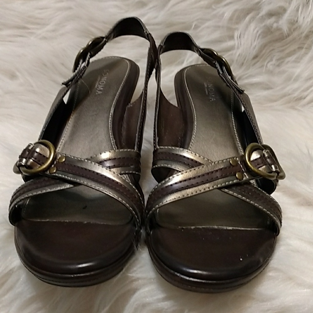 LIKE NEW - SONOMA REALLY CUTE WEDGE SANDALS